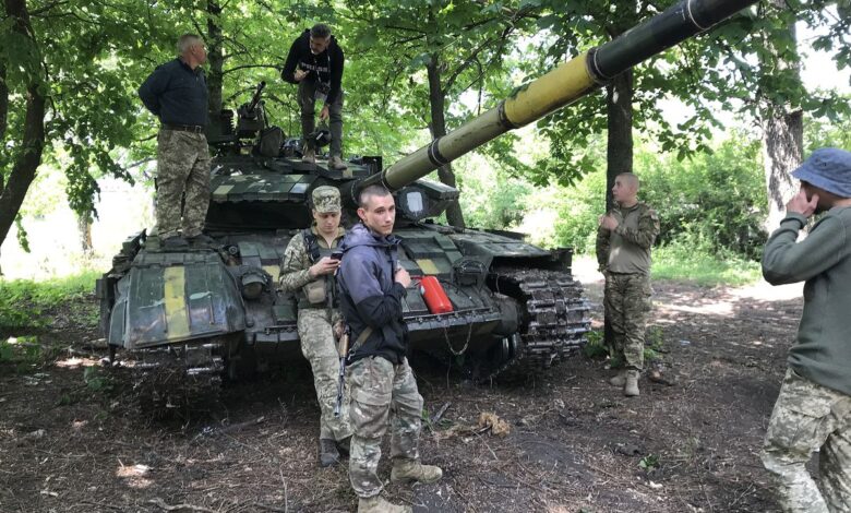 Aprendiendo a luchar con los tanques arrebatados al enemigo ruso