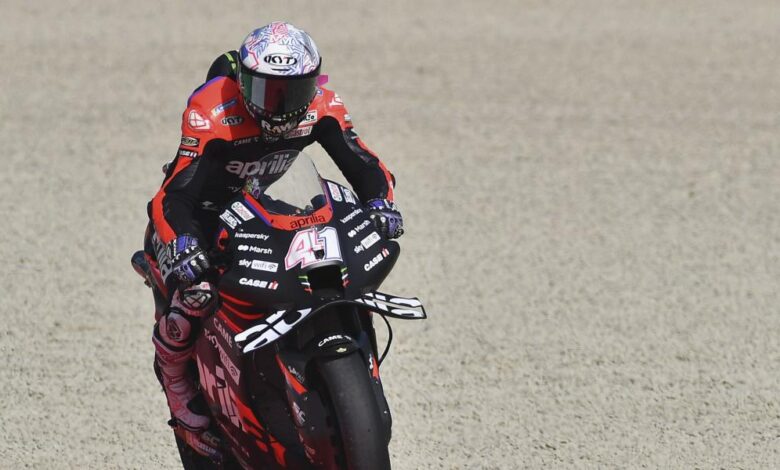 Aprilia aprieta: doblete con Aleix y Maverick el viernes de Montmeló