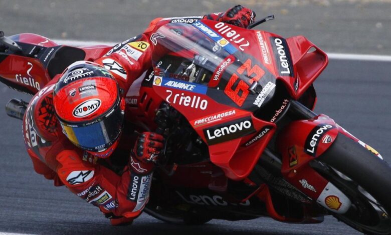 Bagnaia lidera al 'Big Three' en Assen