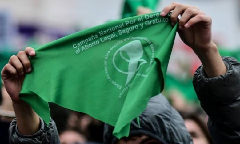 Baja California Sur despenaliza el aborto hasta las 12 semanas