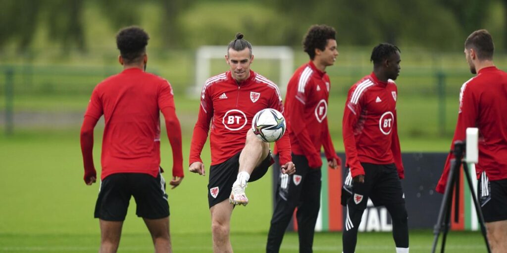 Bale: "Tengo un montón de ofertas"