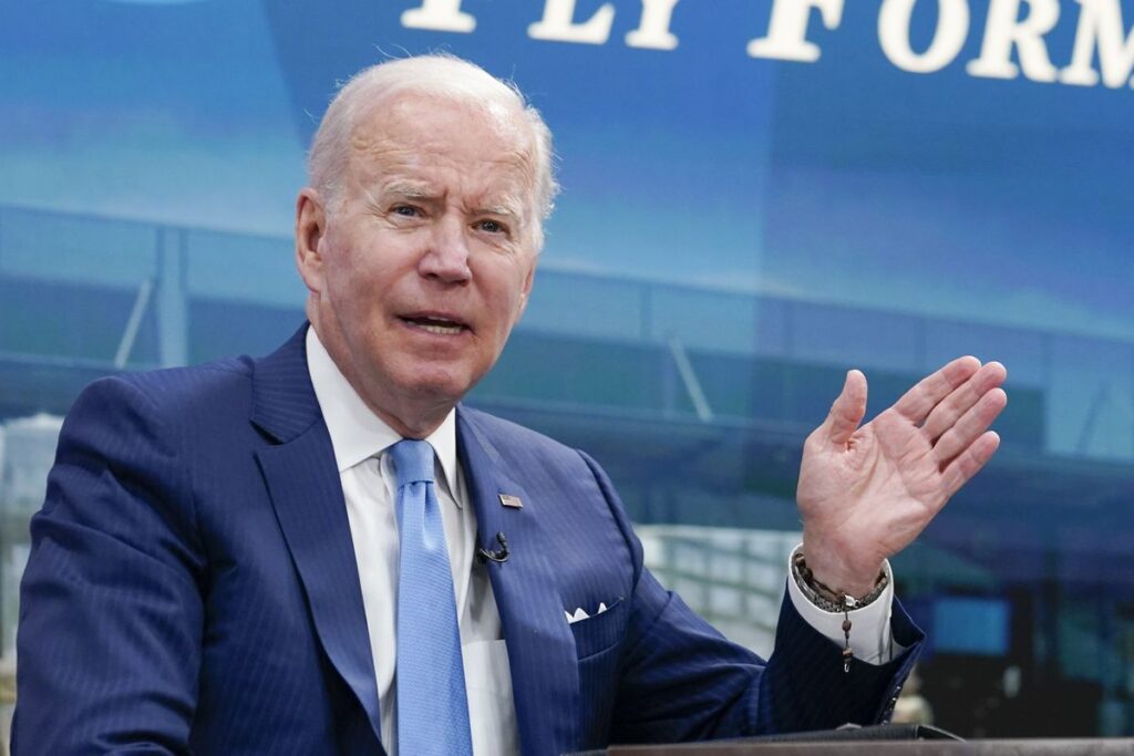 Biden exige al senado que prohíba las armas de asalto