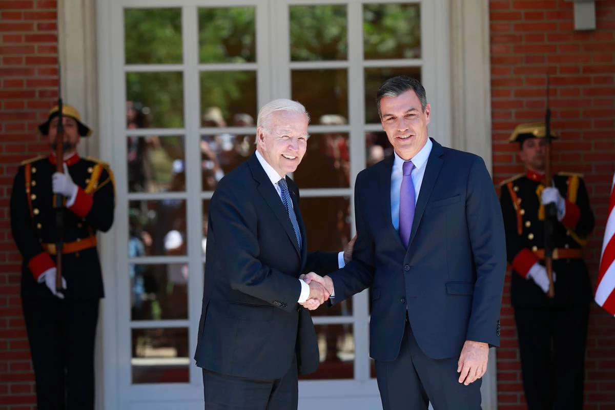 Biden pedirá a Sánchez ampliar en un 50% los destructores en la base de Rota