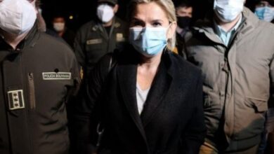 Bolivia, tras la dura condena a Jeanine Añez: la oposición llama a protestar mientras Evo dice que la sentencia fue benigna