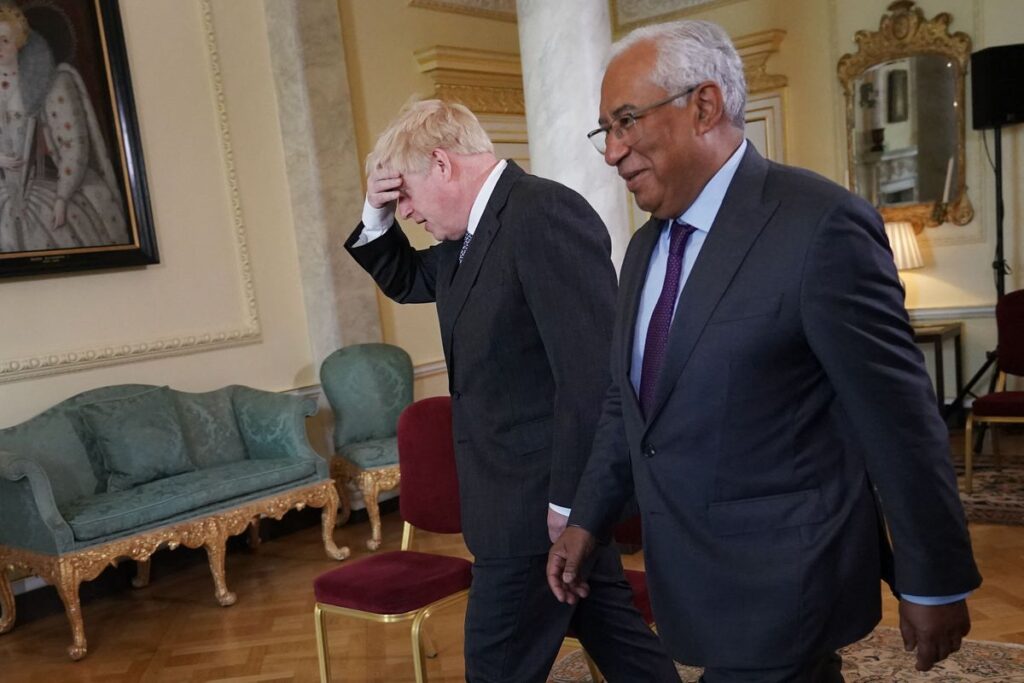 Boris Johnson desafía a Bruselas con una ley que altera lo pactado en el Brexit para Irlanda del Norte