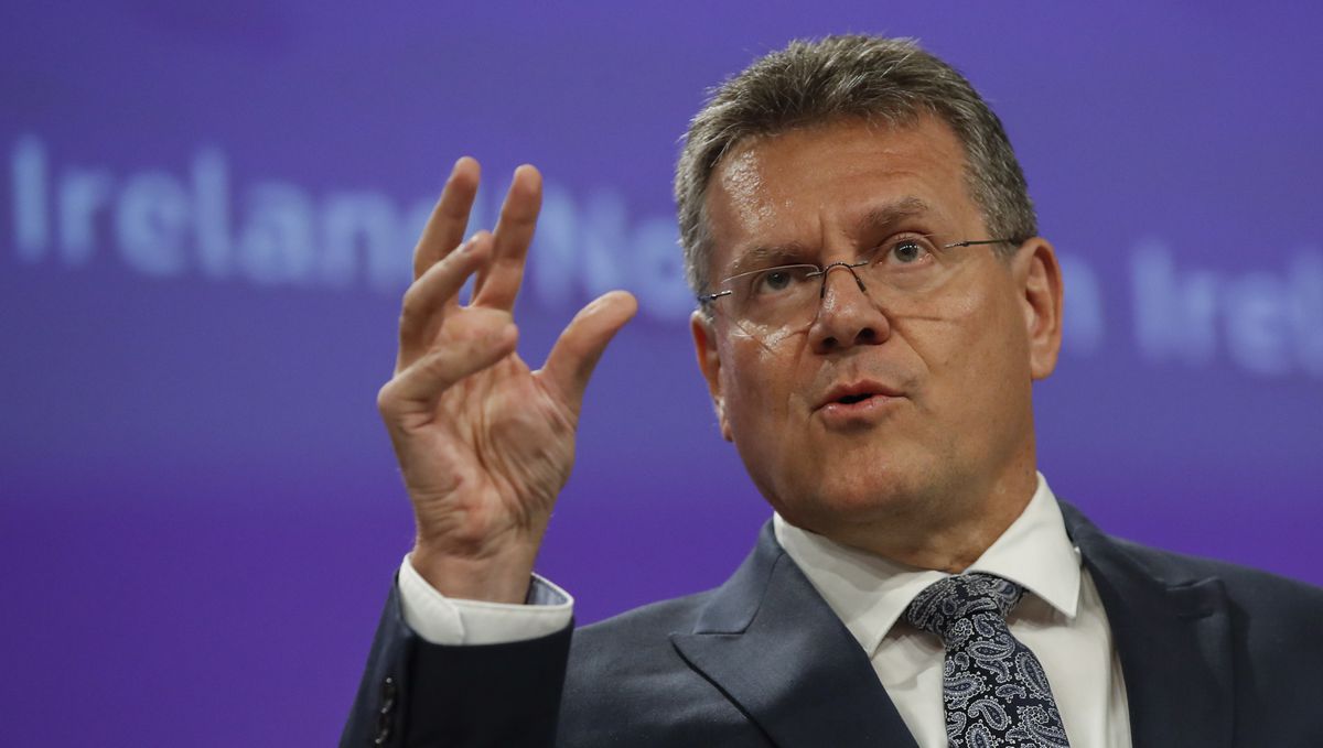 Bruselas expedienta al Reino Unido por violar el acuerdo del Brexit y tolerar el contrabando en Irlanda del Norte