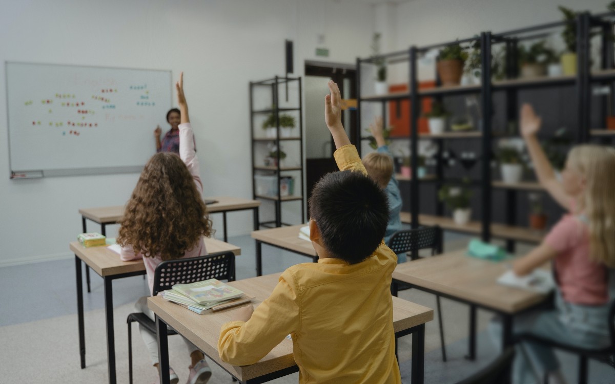 Buenos Aires sancionará el lenguaje inclusivo en las aulas porque es ‘un obstáculo en la comprensión’