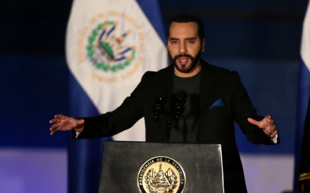 Bukele culpa a ONG's y a oposición de la 'evolución' de las pandillas hacia una 'guerrilla'