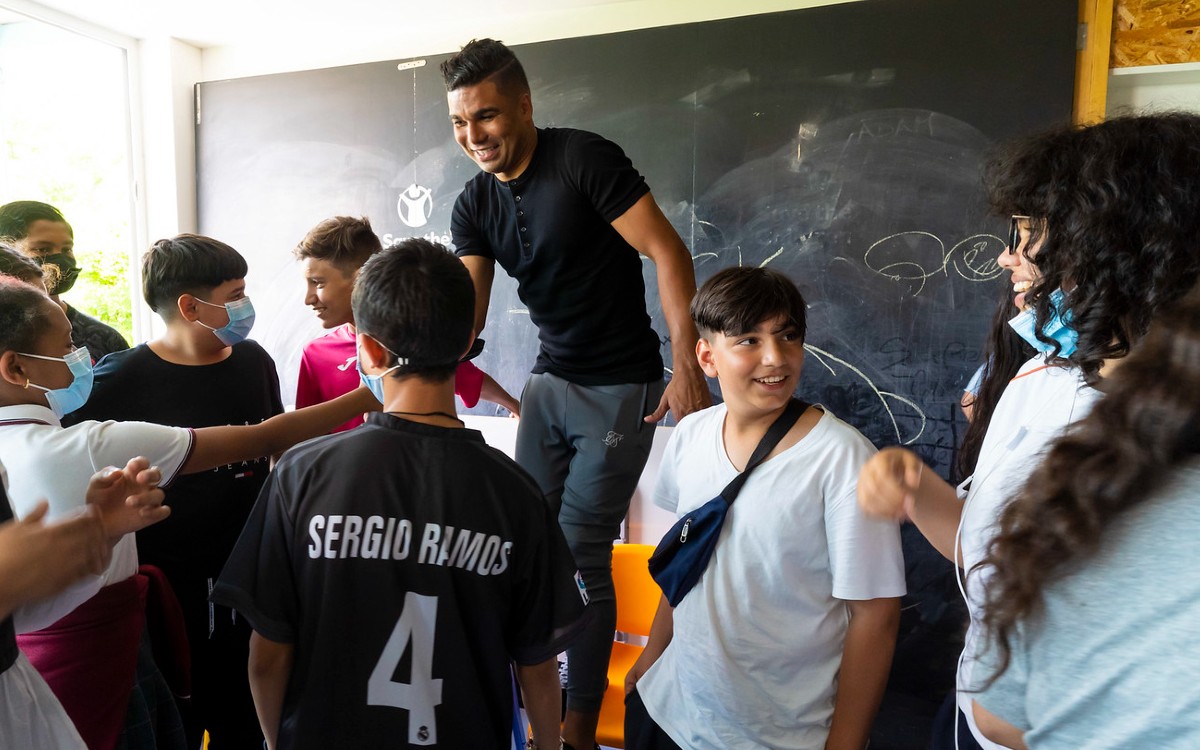 Casemiro se une a la lucha contra la pobreza infantil | Video