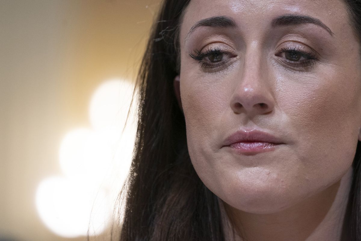Cassidy Hutchinson, la testigo inesperada que ha puesto en evidencia a Trump