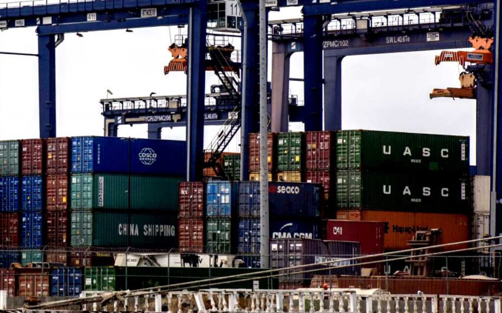 Comando robó 20 contenedores con oro, plata y aparatos electrónicos en Manzanillo