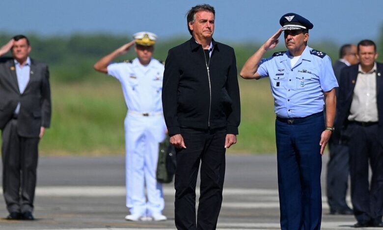 Cómo Bolsonaro está utilizando a los militares para desafiar las elecciones de Brasil