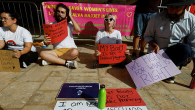 Cómo la prohibición del aborto atrapó a un turista en Malta