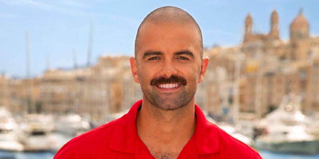 Conoce debajo de la cubierta Med Deckhand Storm Smith Un pirata autoproclamado