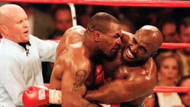 Cumple 25 años el mordisco más famoso sobre el ring | Video