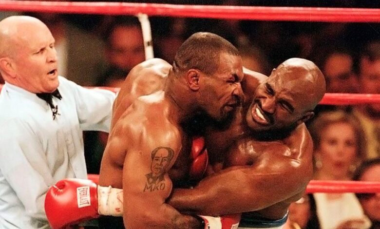 Cumple 25 años el mordisco más famoso sobre el ring | Video