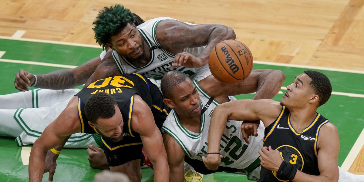 Curry tranquiliza a Warriors tras su lesión: "Estaré listo para el viernes"