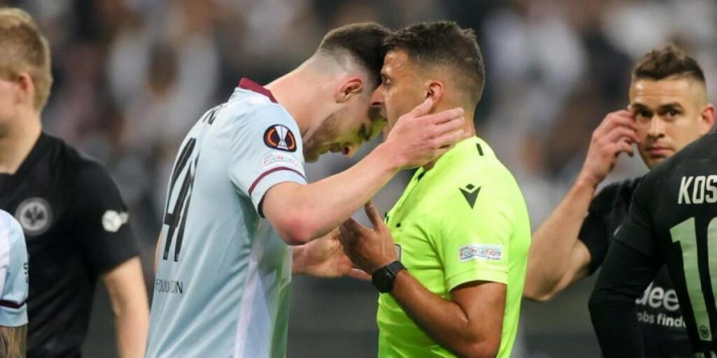 Declan Rice, sancionado por su altercado con Gil Manzano