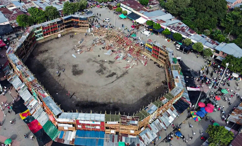 Derrumbe de caseta de corrida de toros en Colombia deja al menos 6 muertos