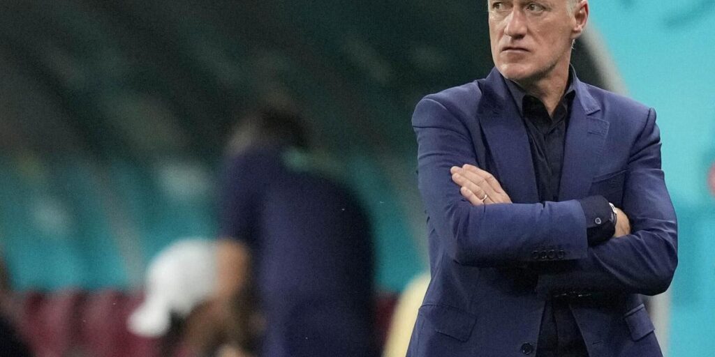 Deschamps pierde a su padre y deja la concentración