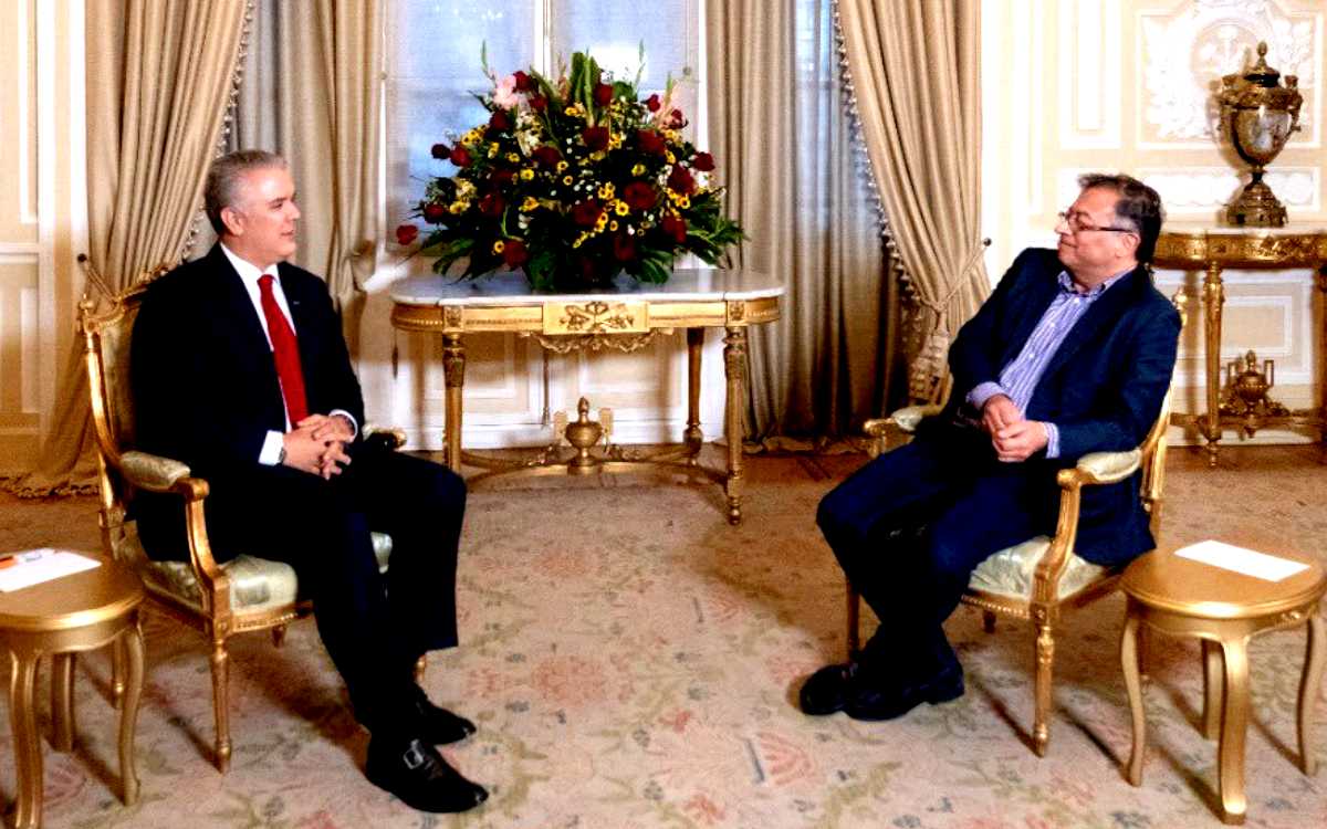 Duque recibe a Petro: arranca transición de la presidencia de Colombia