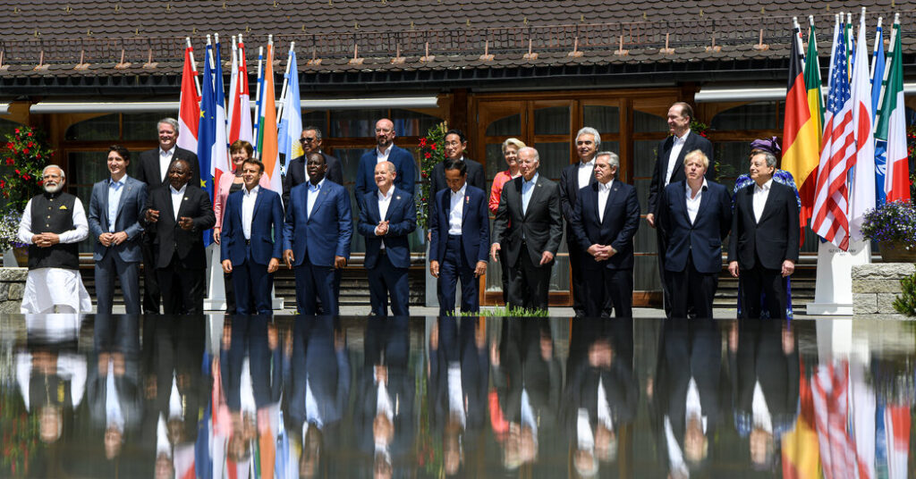 EE. UU. insta a una nueva táctica para frenar la máquina de guerra de Putin y reducir los precios del combustible