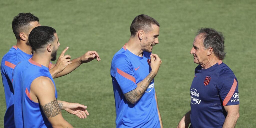El 'Profe' Ortega: "Yo sigo en el Atlético, el 11 de julio empiezo la pretemporada"