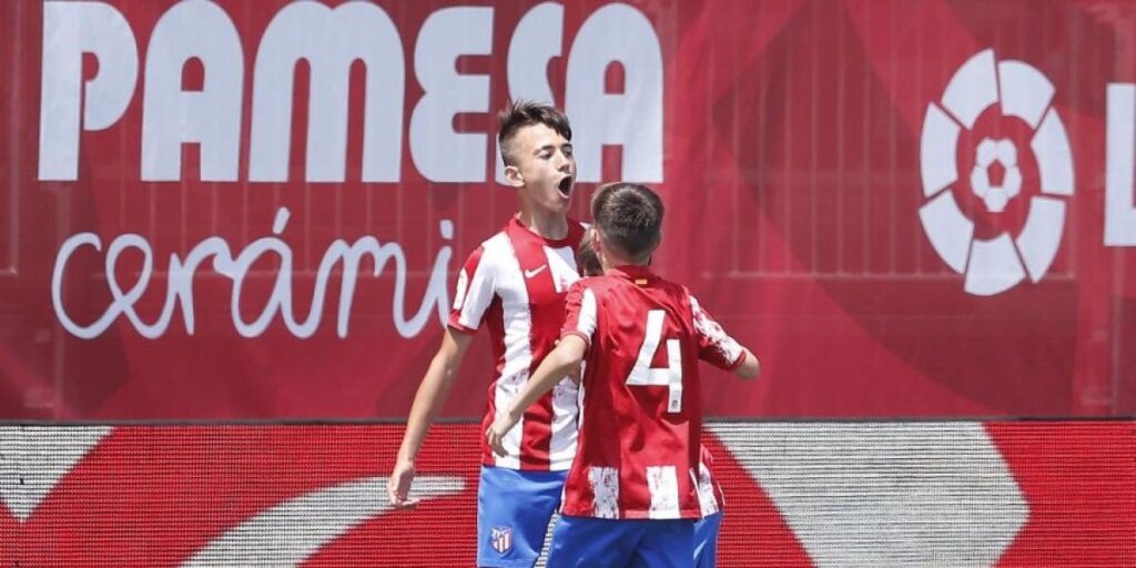 El Atlético arranca con buen pie en Villarreal