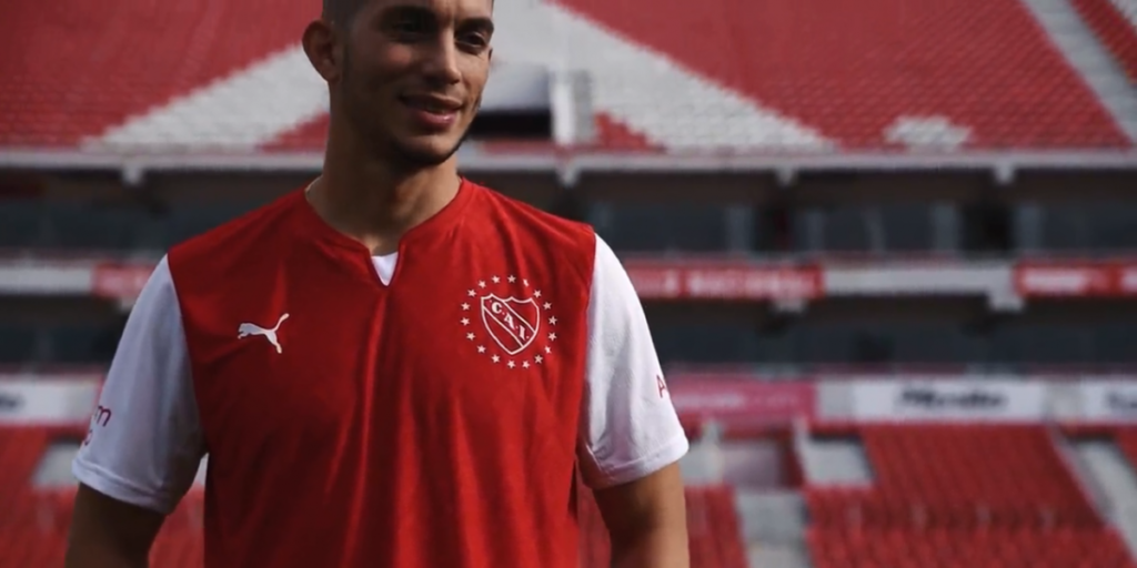 El Elche dice adiós a Marcone, que ya luce sus nuevos colores