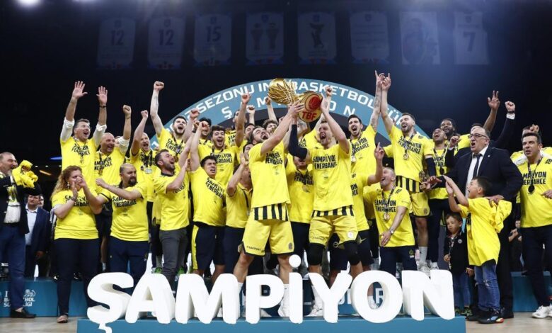 El Fenerbahce desbanca al Efes y consigue la liga cuatro años después