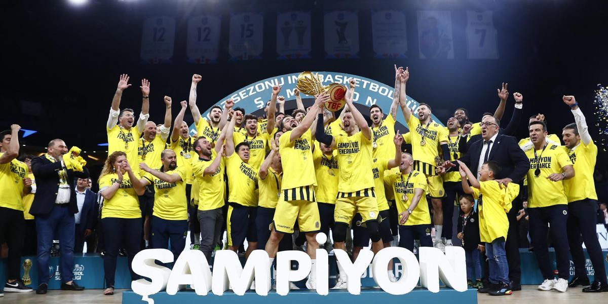 El Fenerbahce desbanca al Efes y consigue la liga cuatro años después