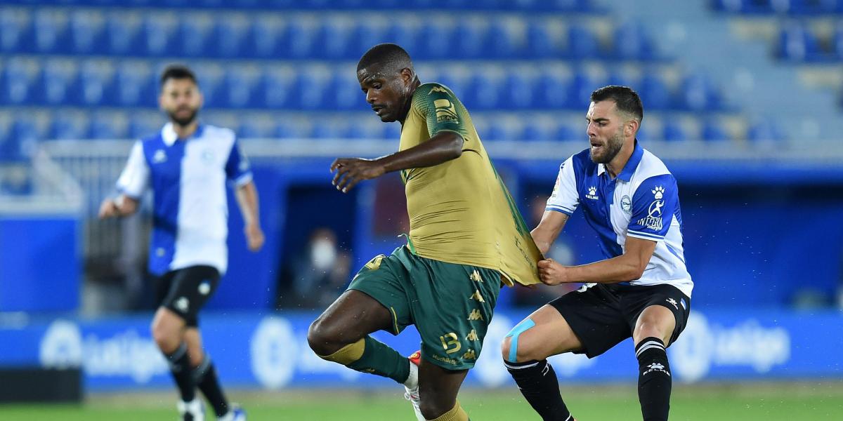 El Fenerbahçe mantiene conversaciones abiertas con el Betis por William Carvalho