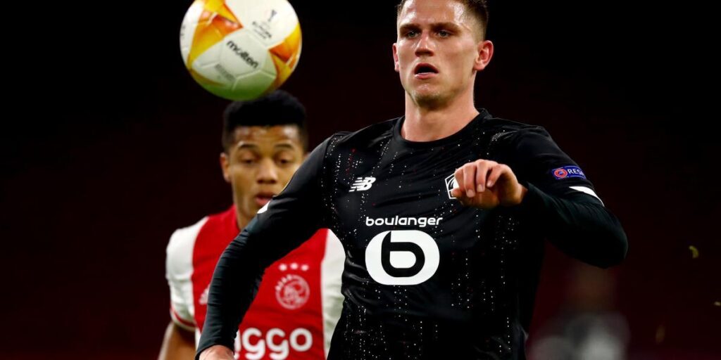 El Newcastle busca central