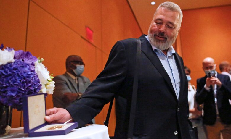 El Nobel de la paz ruso Dmitri Muratov subasta la medalla del premio para los niños desplazados de Ucrania