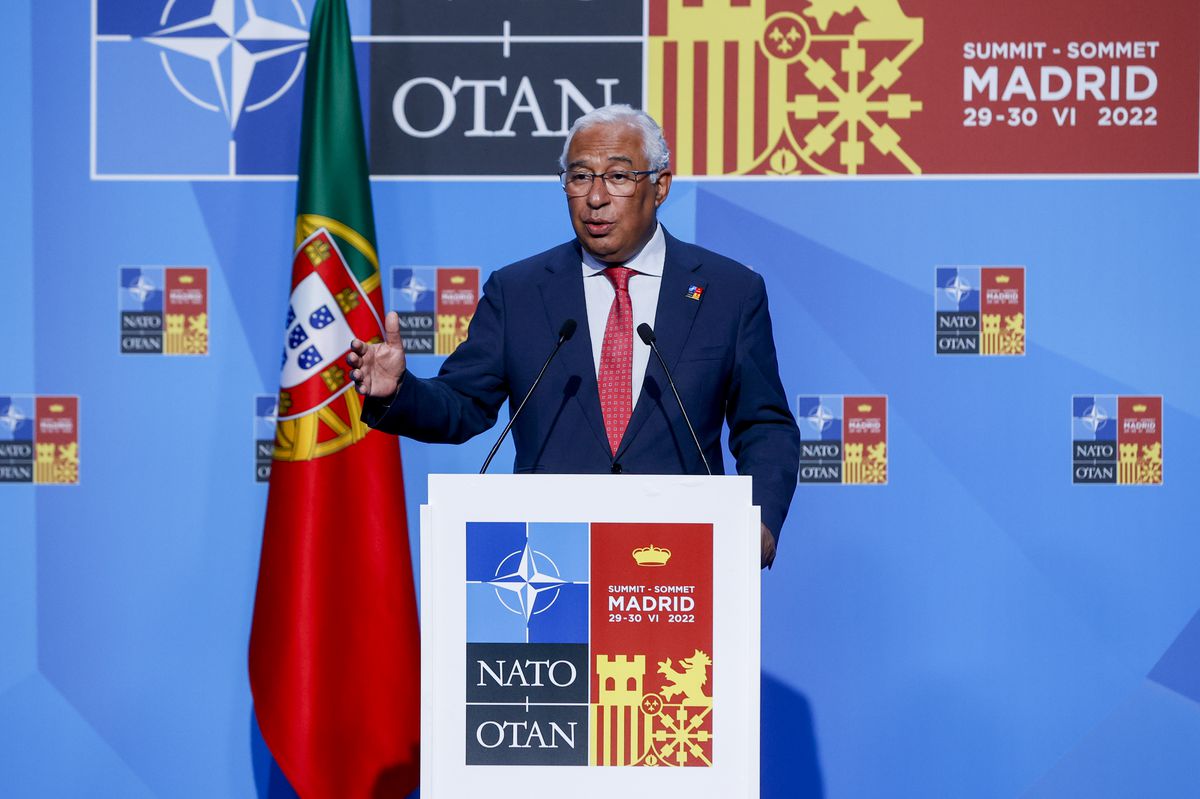 El futuro del aeropuerto de Lisboa desata la primera crisis del nuevo Gobierno de Costa