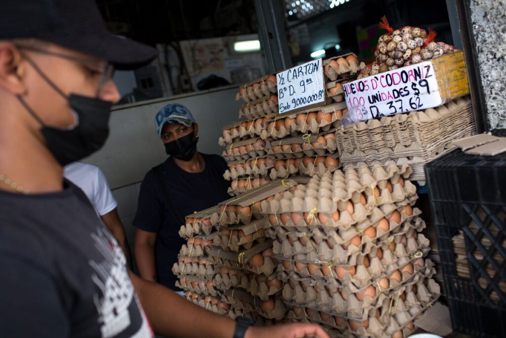 El huracán de la inflación se abate sobre un mundo inestable
