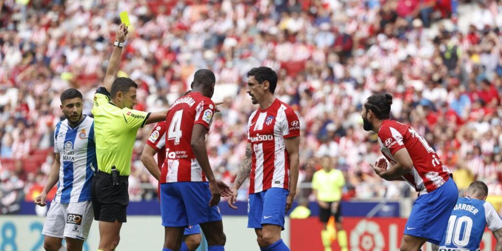 El increíble dato de las tarjetas y el Atlético que levanta suspicacias