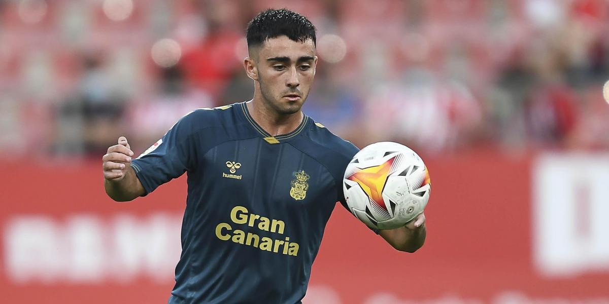 El presidente del Las Palmas garantiza que Moleiro sigue... el próximo curso