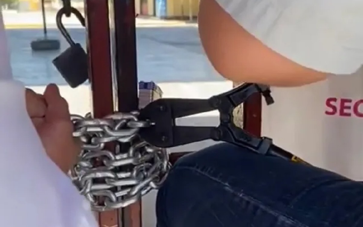 Elecciones 2022 | Cierran con cadenas casilla de Reynosa; diputado de Morena reabre el lugar