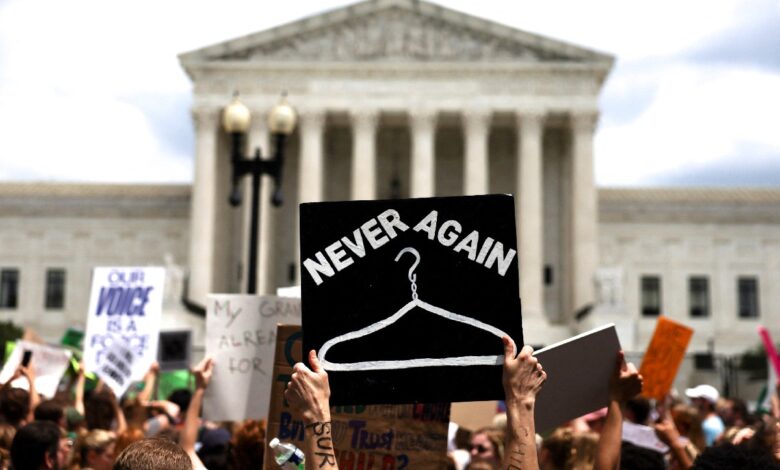Empresas en EU cubrirán viaje de empleados que deban ir a otros estados para acceder al derecho al aborto