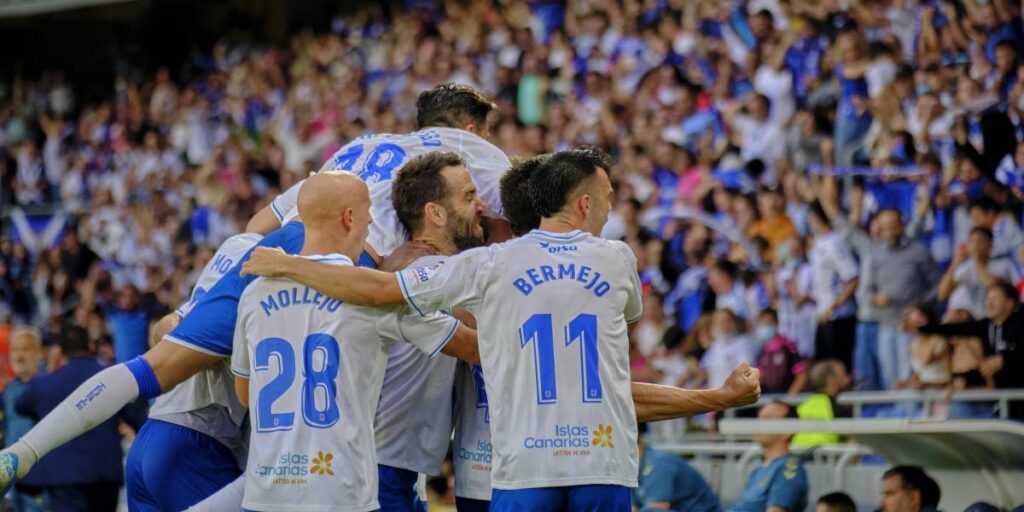 En Tenerife ya venden...¡la camiseta del ascenso!