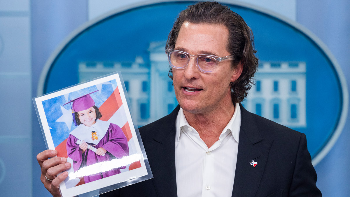 En la Casa Blanca, Matthew McConaughey pide más responsabilidad con las armas