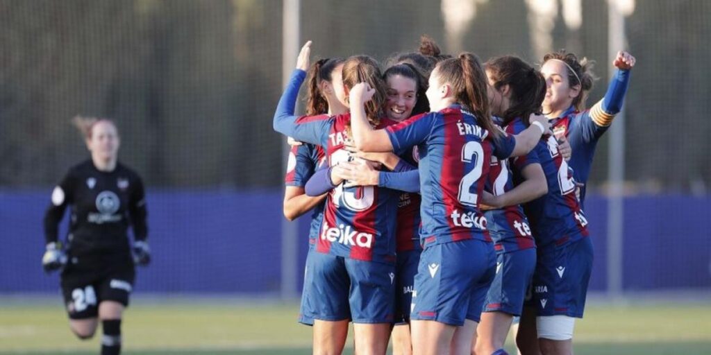 Fuga masiva en el Levante con la salida de hasta doce futbolistas