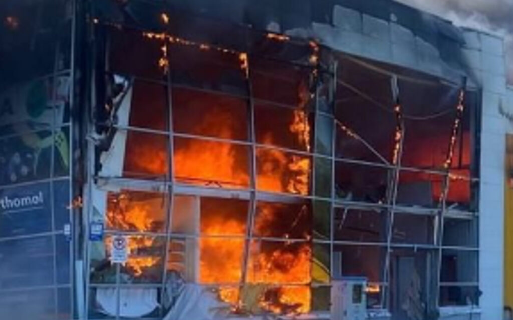 G7 califica como "abominable crimen de guerra" al ataque con misil a centro comercial ucraniano