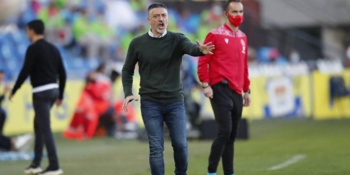 García Pimienta convoca al espíritu del Gran Canaria para la remontada