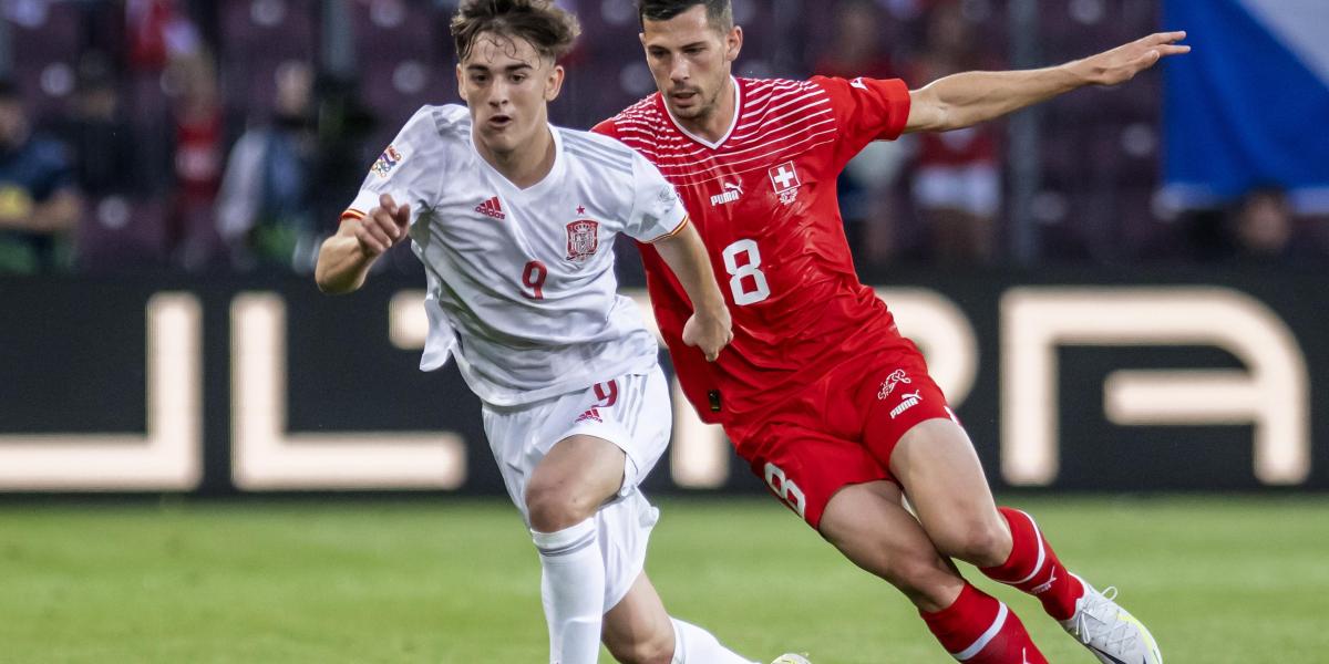 Gavi tiene 17 años y parece que lleve 18 jugando