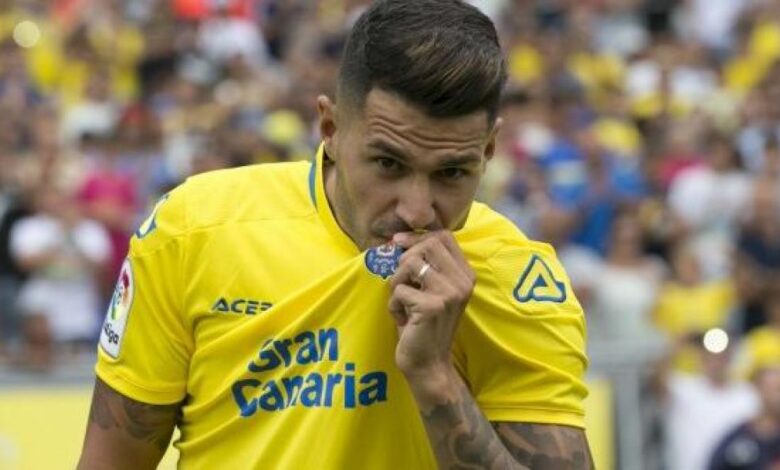 Guiño de Las Palmas a Vitolo