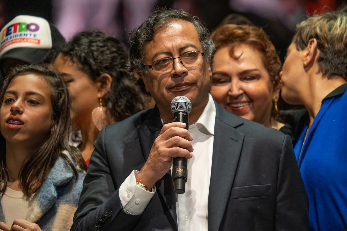 Gustavo Petro comunica al Gobierno venezolano su intención de reabrir la frontera