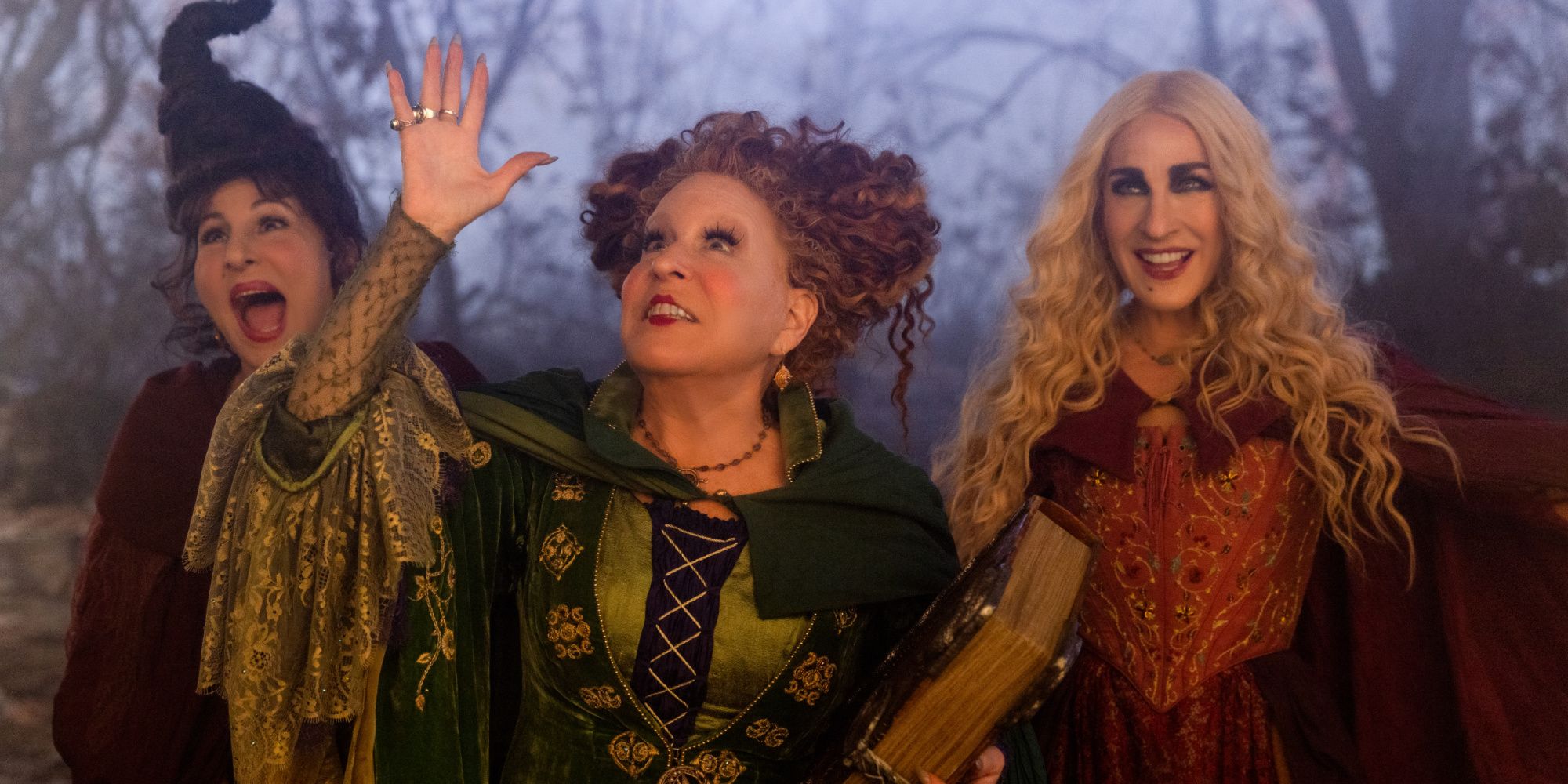 Imágenes de Hocus Pocus 2: el mejor vistazo hasta ahora a las hermanas Sanderson y nuevos personajes