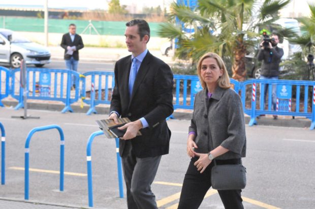 Iñaki Urdangarin y la infanta Cristina paseando / Gtres